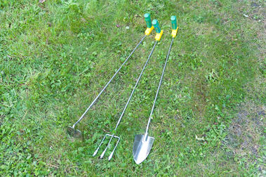 Outils de jardinage à long manche